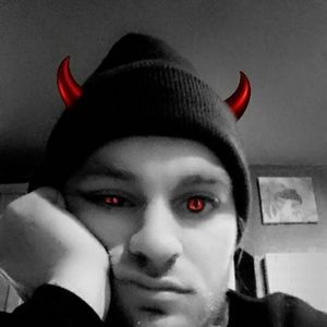 Meet your Posher, Levi